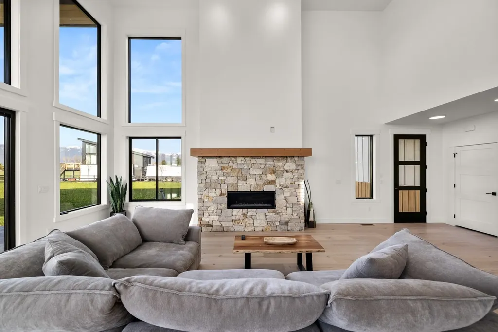 111 Freedom Way Kalispell MT 59901