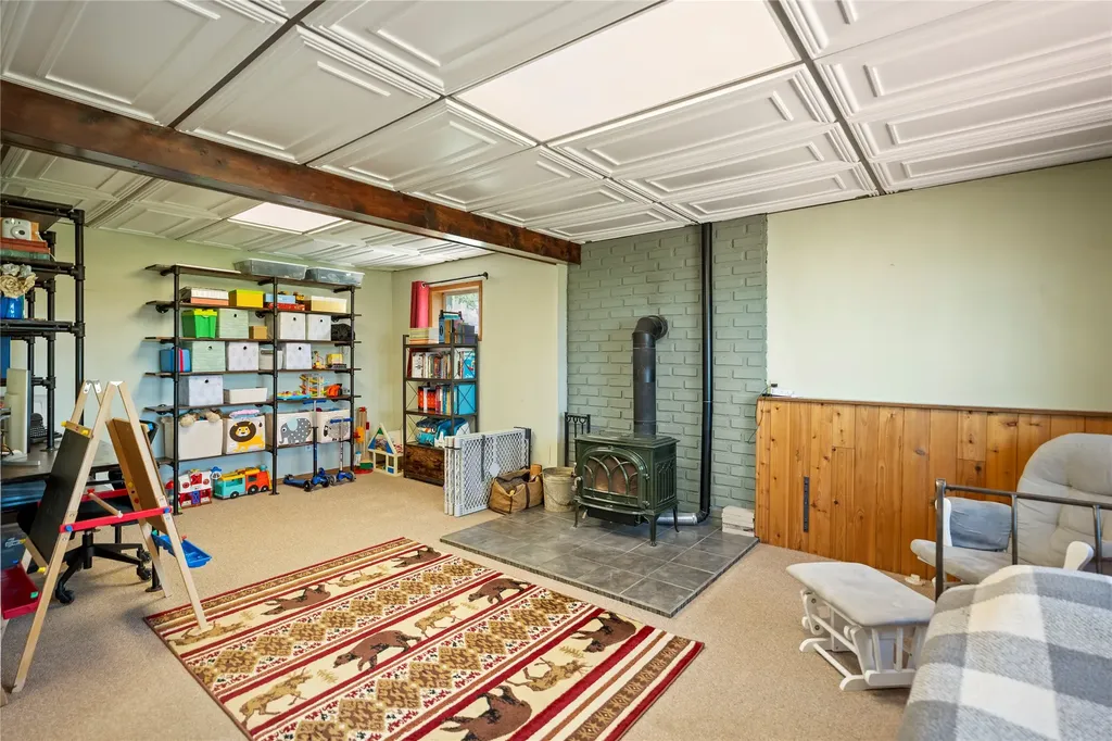 16 Grassy Mountain Road Clancy MT 59634
