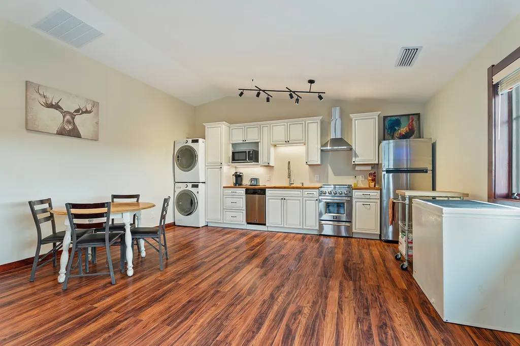 16 Grassy Mountain Road Clancy MT 59634