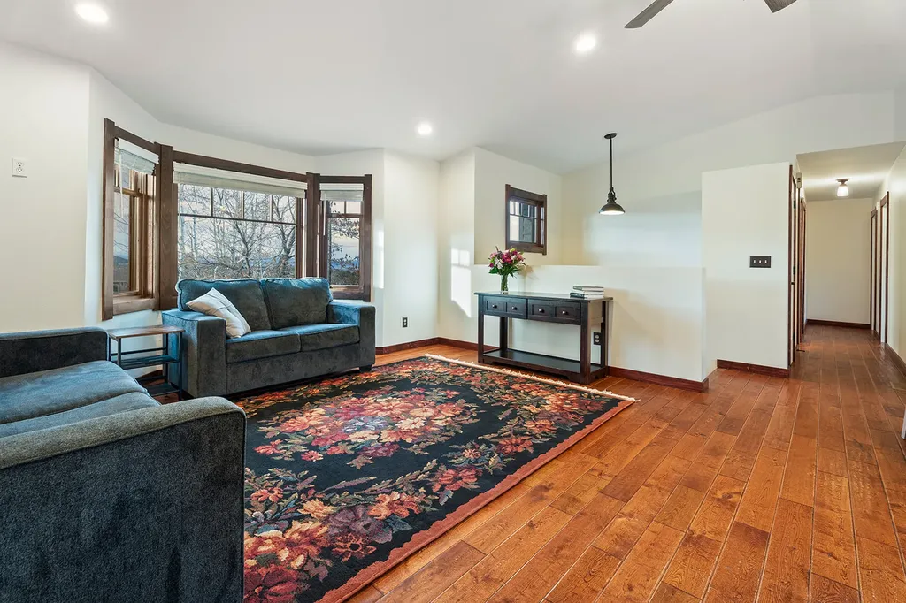 16 Grassy Mountain Road Clancy MT 59634