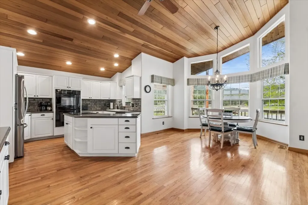 33608 Hilltop Terrace Bigfork MT 59911