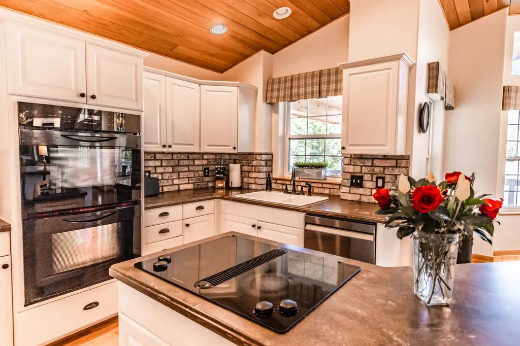 33608 Hilltop Terrace Bigfork MT 59911