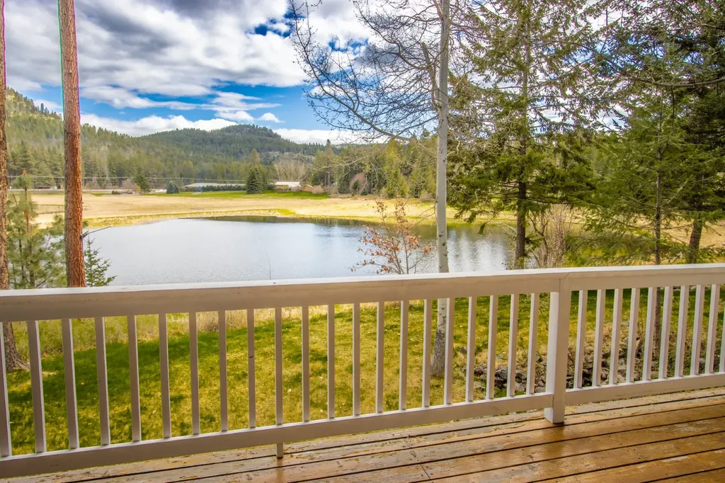 33608 Hilltop Terrace Bigfork MT 59911