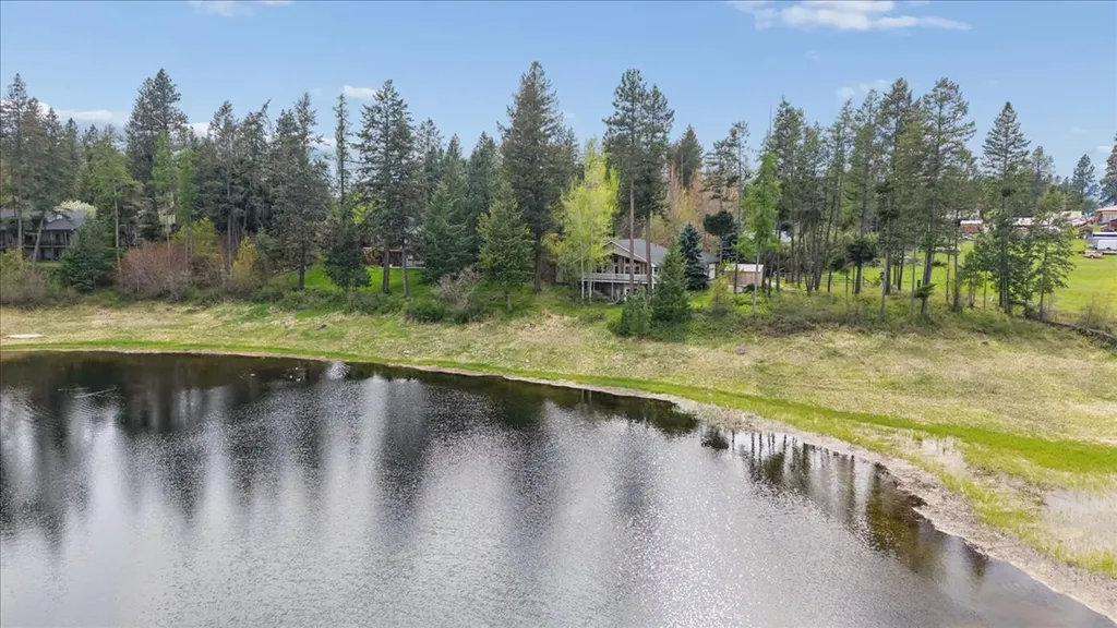 33608 Hilltop Terrace Bigfork MT 59911