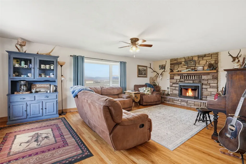 3906 Illinois Bench Road Stevensville MT 59870