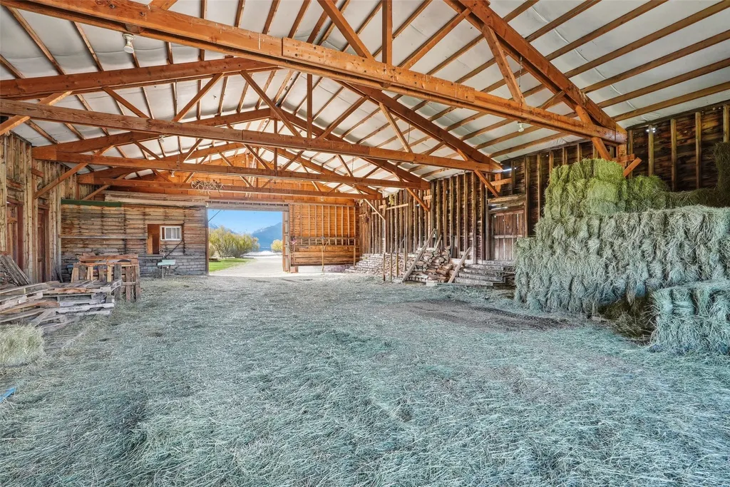 3906 Illinois Bench Road Stevensville MT 59870