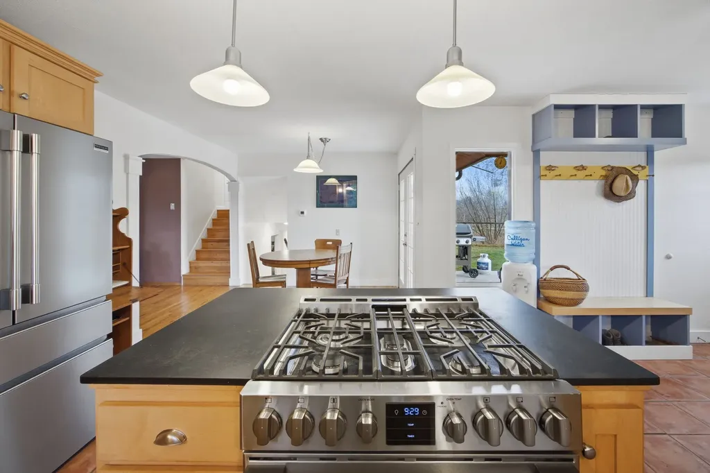 5582 Klements Lane Florence MT 59833