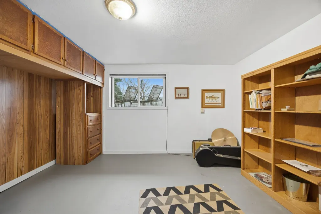 5582 Klements Lane Florence MT 59833