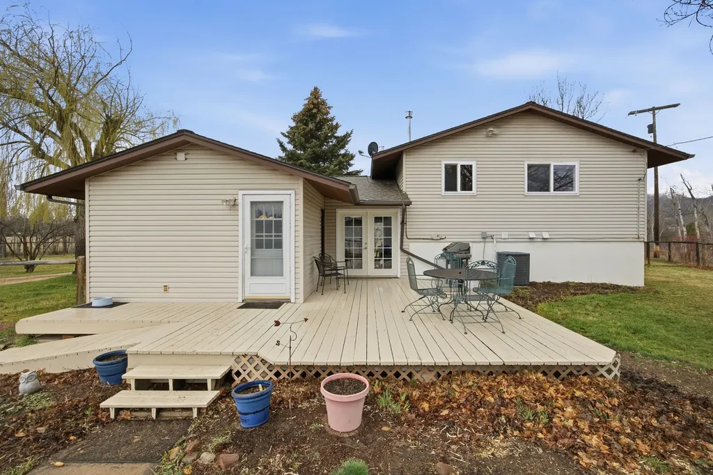 5582 Klements Lane Florence MT 59833