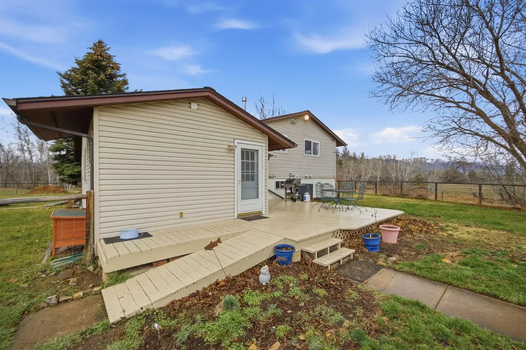 5582 Klements Lane Florence MT 59833