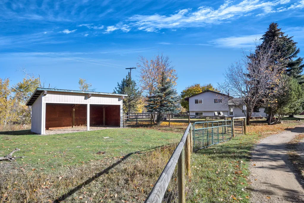 5582 Klements Lane Florence MT 59833