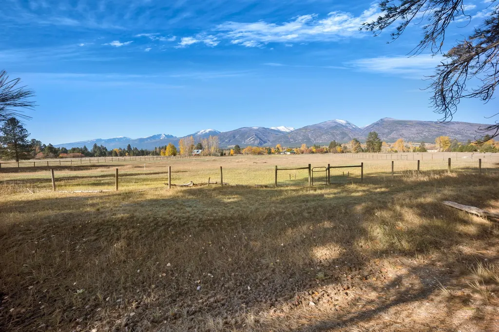 5582 Klements Lane Florence MT 59833