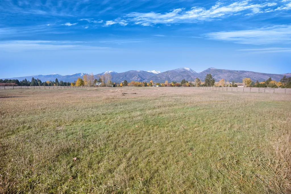 5582 Klements Lane Florence MT 59833