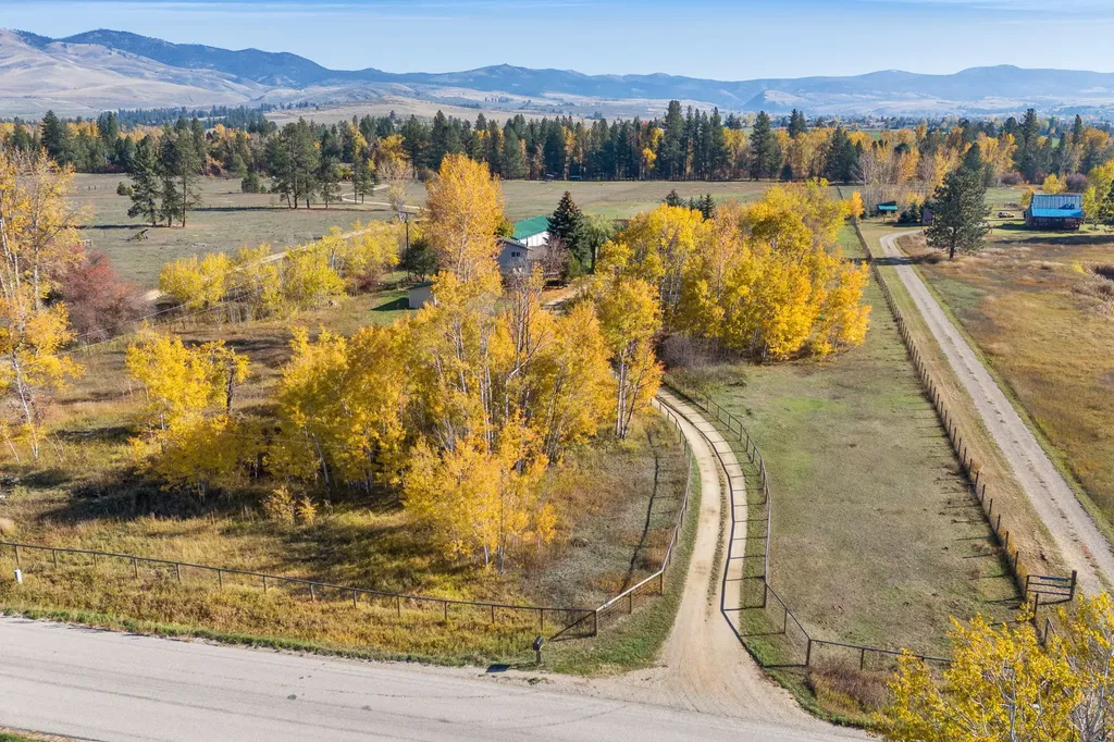 5582 Klements Lane Florence MT 59833
