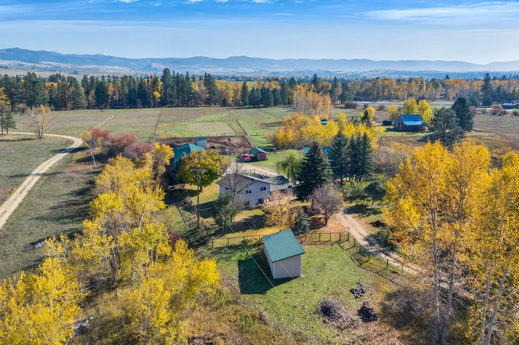 5582 Klements Lane Florence MT 59833