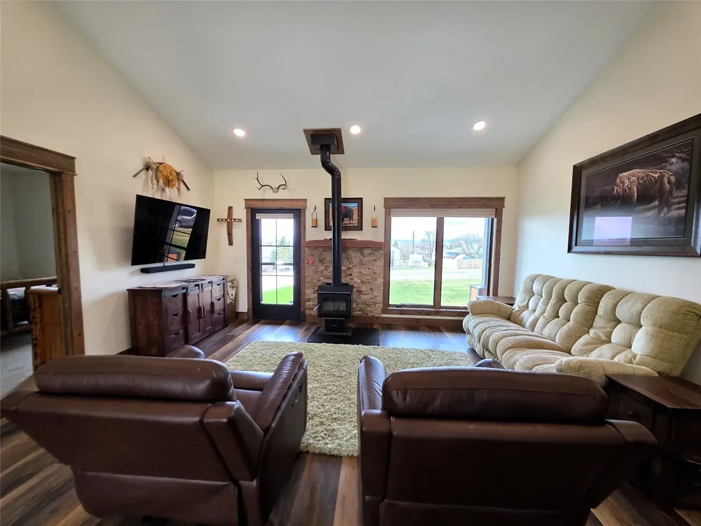 205 12th Avenue NE Choteau MT 59422