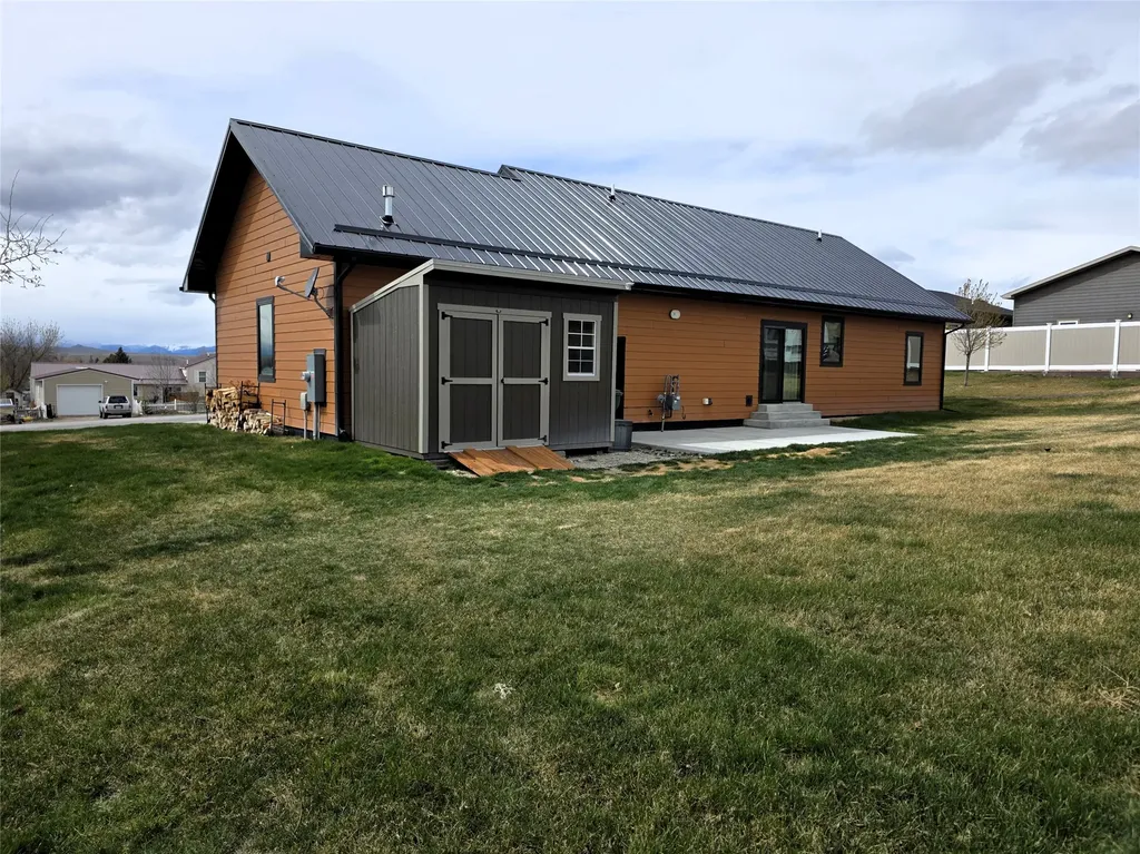 205 12th Avenue NE Choteau MT 59422