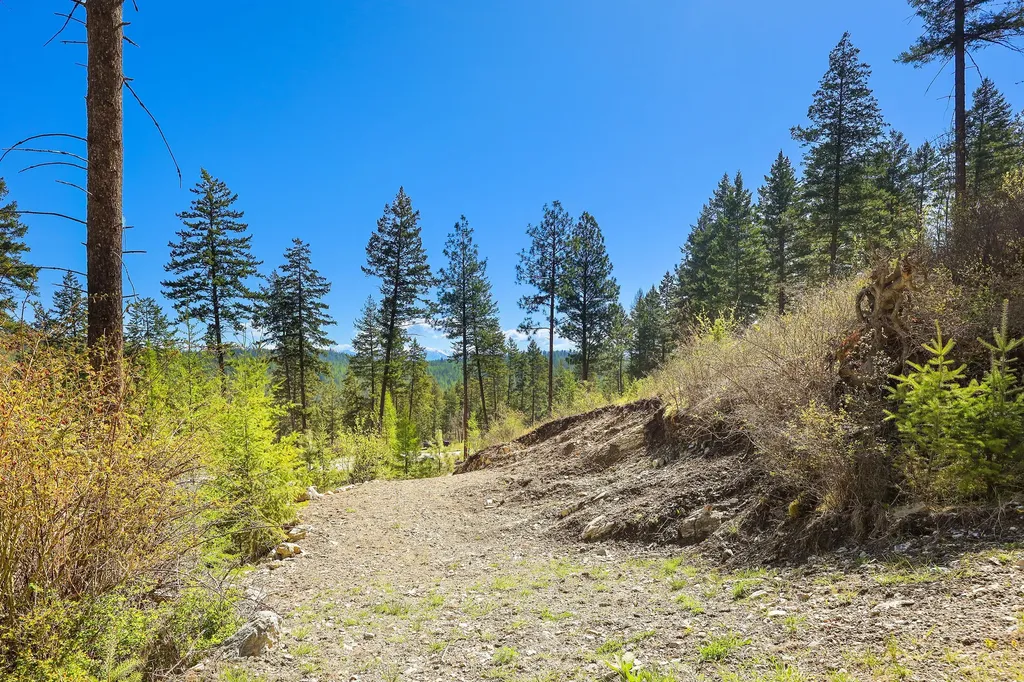 7860 Us Hwy 93 S Lakeside MT 59922