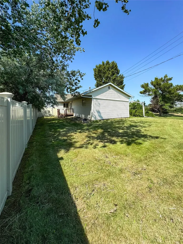 2 Robinson Street Scobey MT 59263