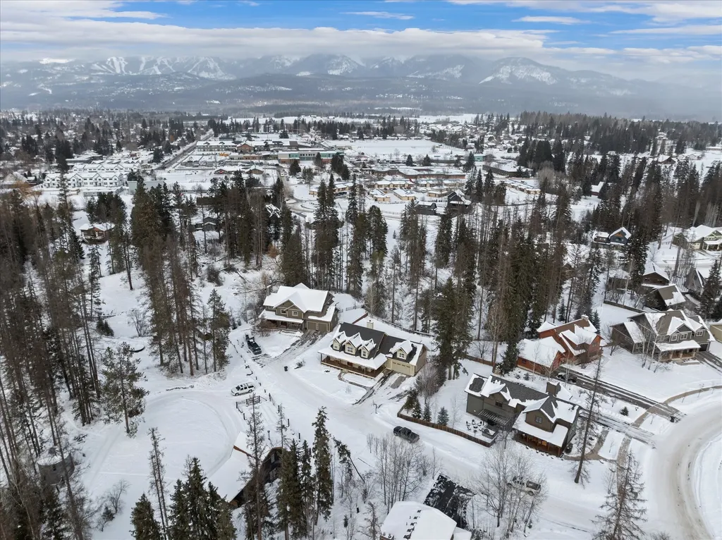 1076 Creekwood Drive Whitefish MT 59937
