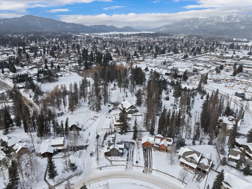 1076 Creekwood Drive Whitefish MT 59937