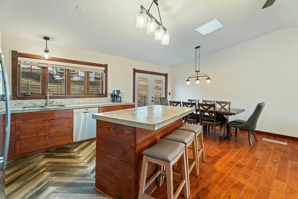 16 Grassy Mountain Road Clancy MT 59634