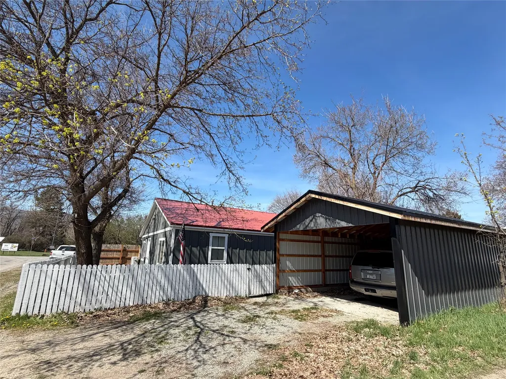 804 S 5th Avenue Plains MT 59859