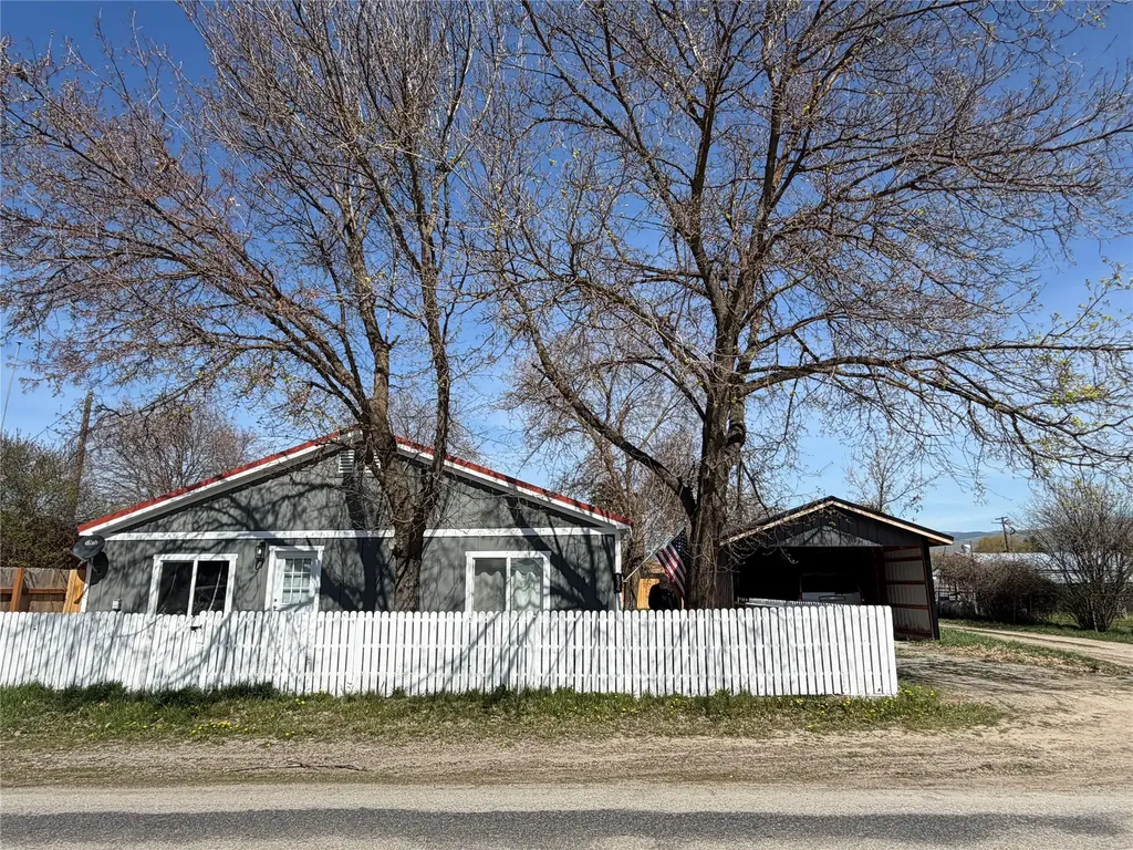 804 S 5th Avenue Plains MT 59859