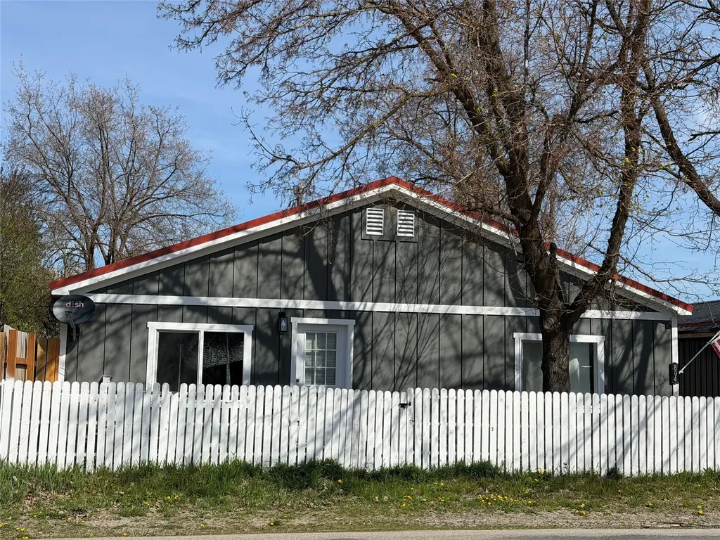 804 S 5th Avenue Plains MT 59859