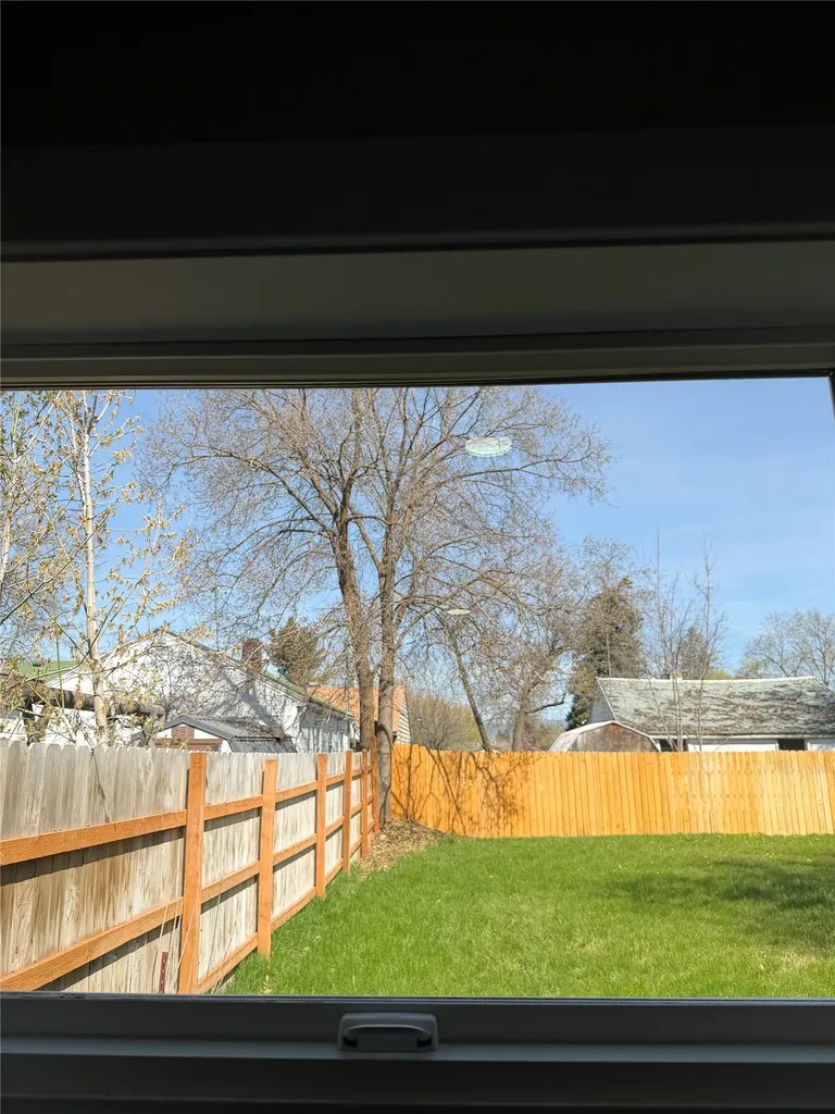804 S 5th Avenue Plains MT 59859