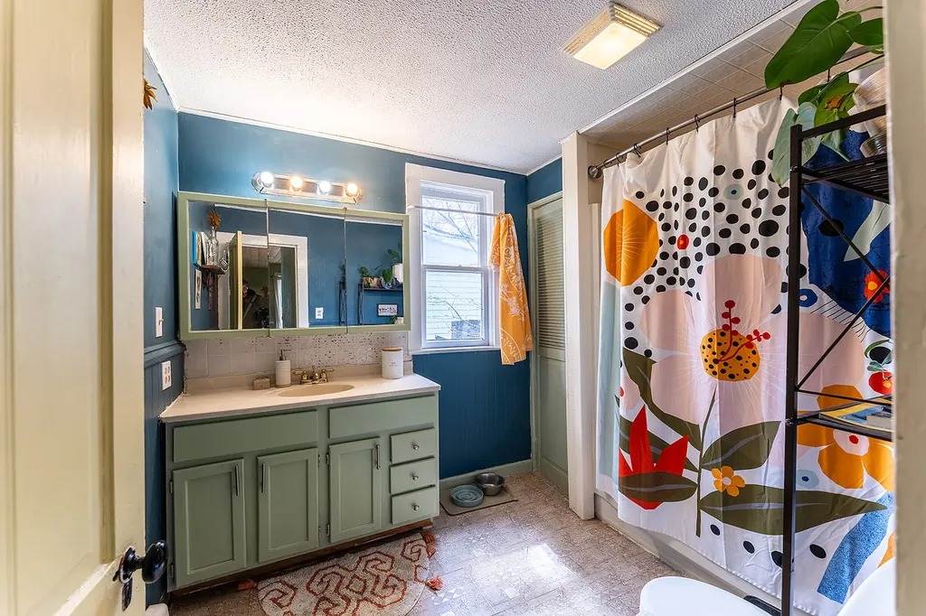 6 Chaucer Street Helena MT 59601