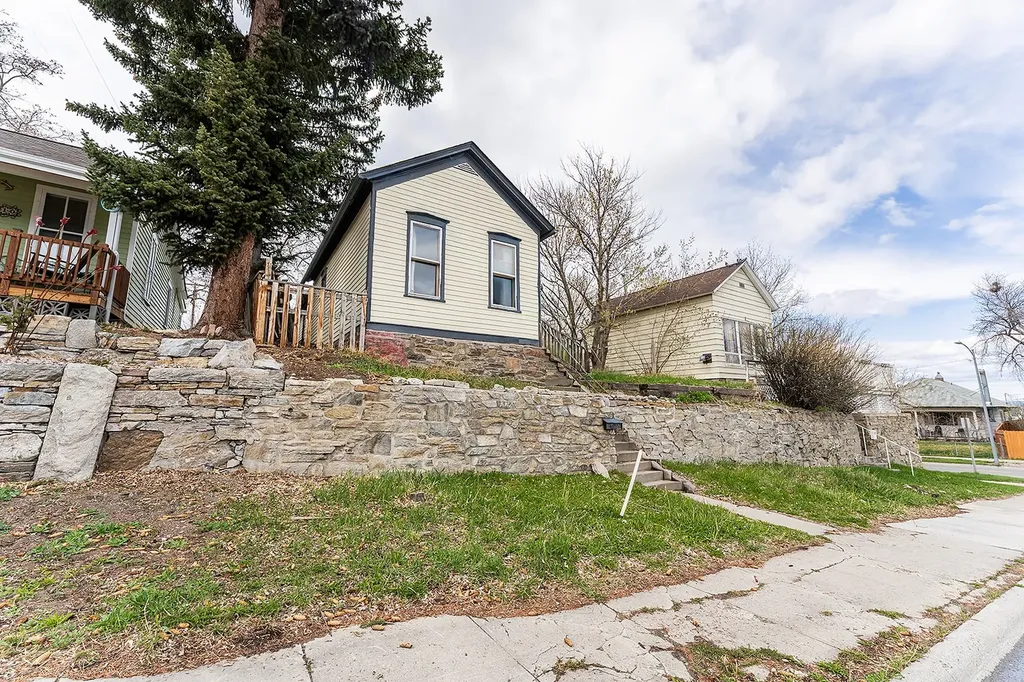 6 Chaucer Street Helena MT 59601