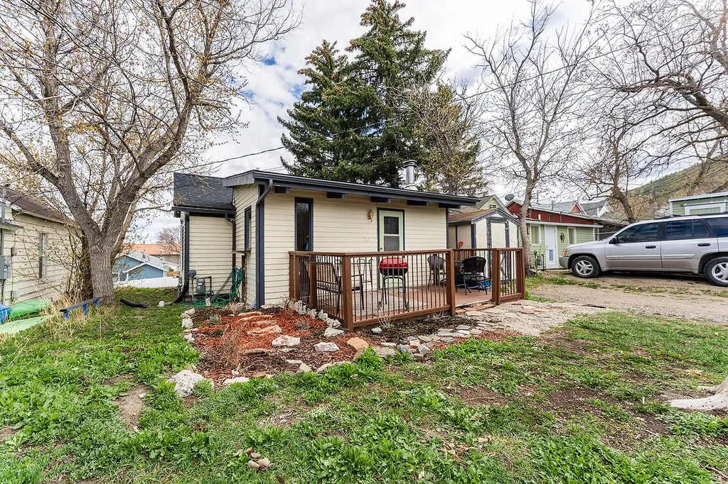 6 Chaucer Street Helena MT 59601
