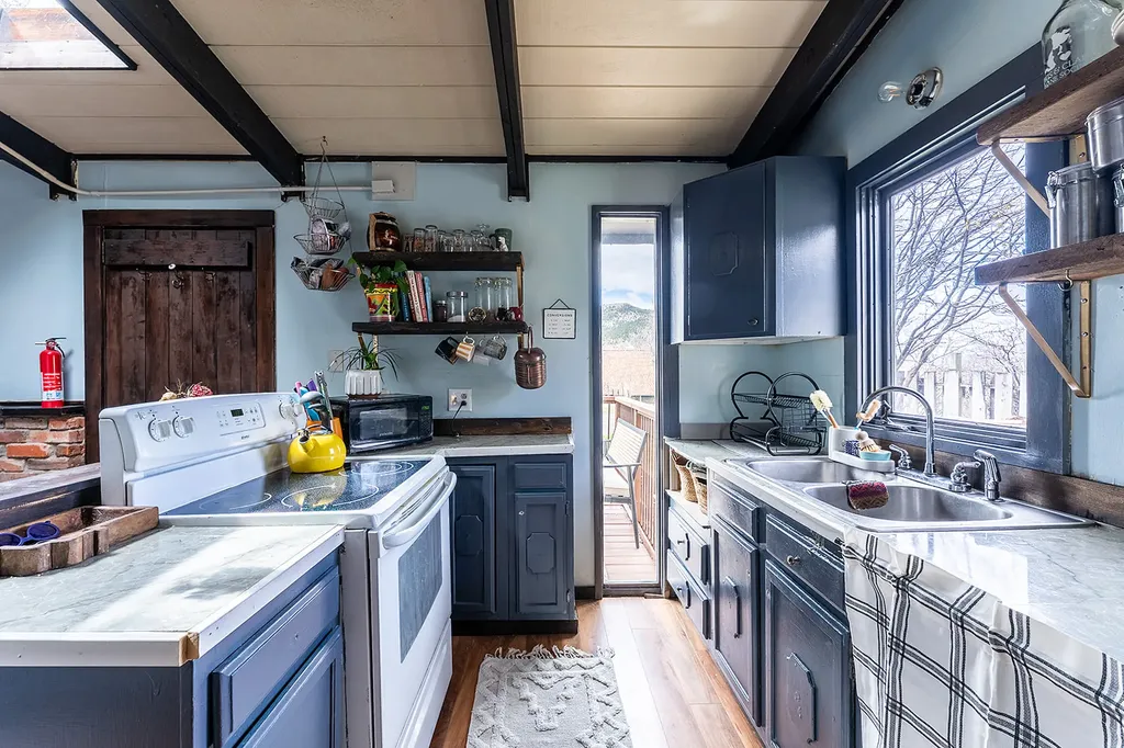 6 Chaucer Street Helena MT 59601