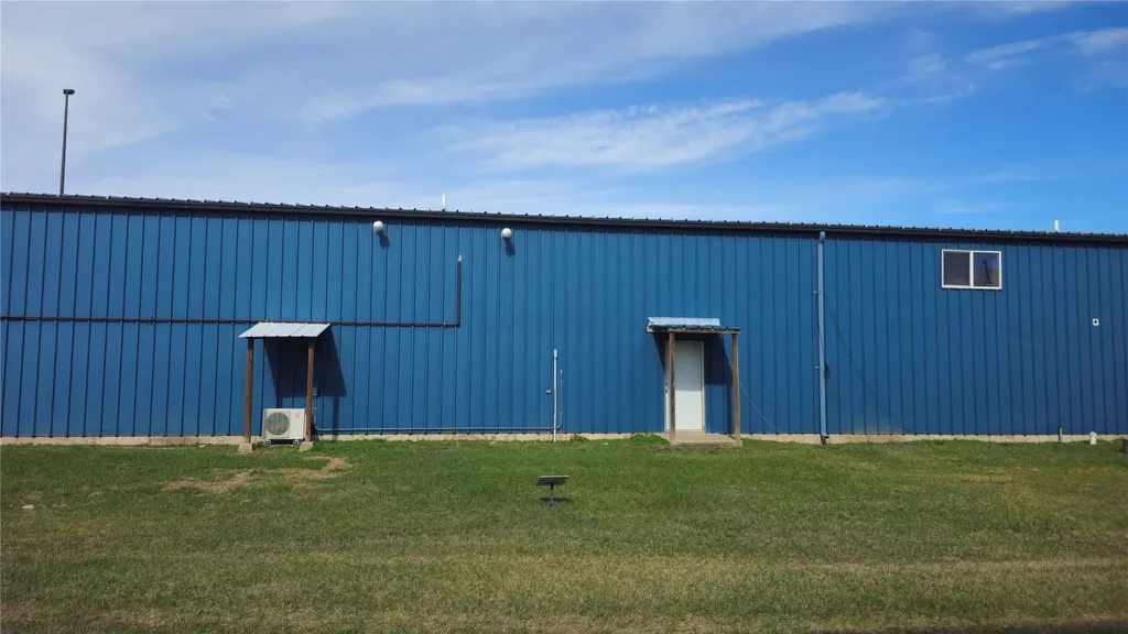 144 & 152 Taxilane 3 N Kalispell MT 59901