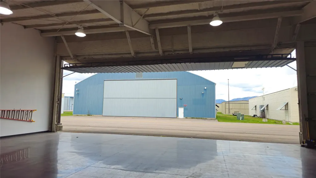 144 & 152 Taxilane 3 N Kalispell MT 59901