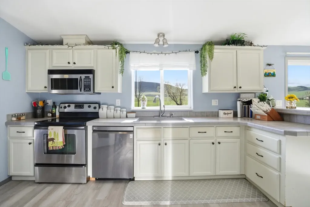 72 Ratcliff Road Hot Springs MT 59845