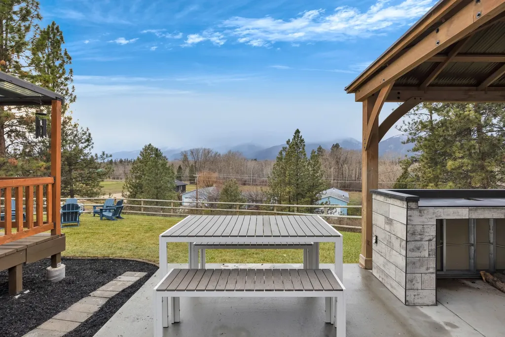 160 Log Cabin Lane Stevensville MT 59870