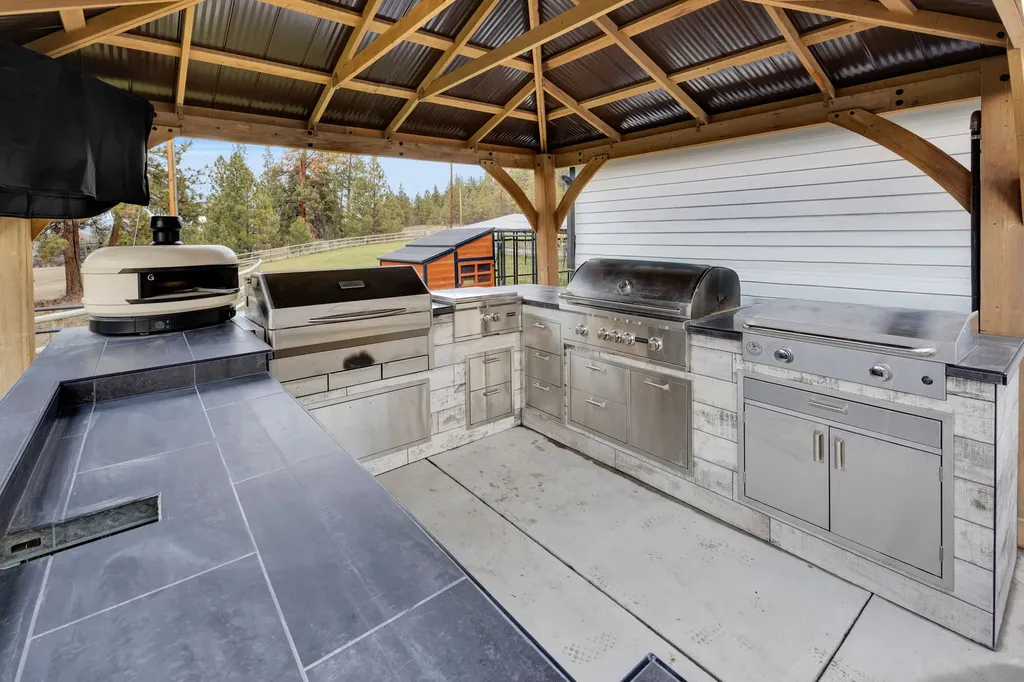 160 Log Cabin Lane Stevensville MT 59870