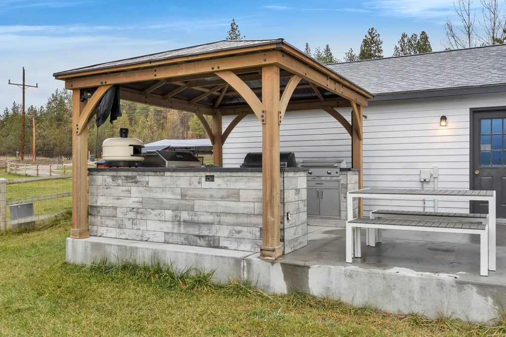 160 Log Cabin Lane Stevensville MT 59870