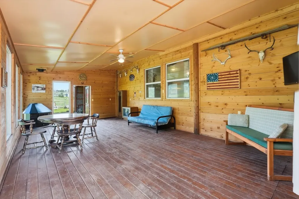 17190 Calamity Lane Huson MT 59846