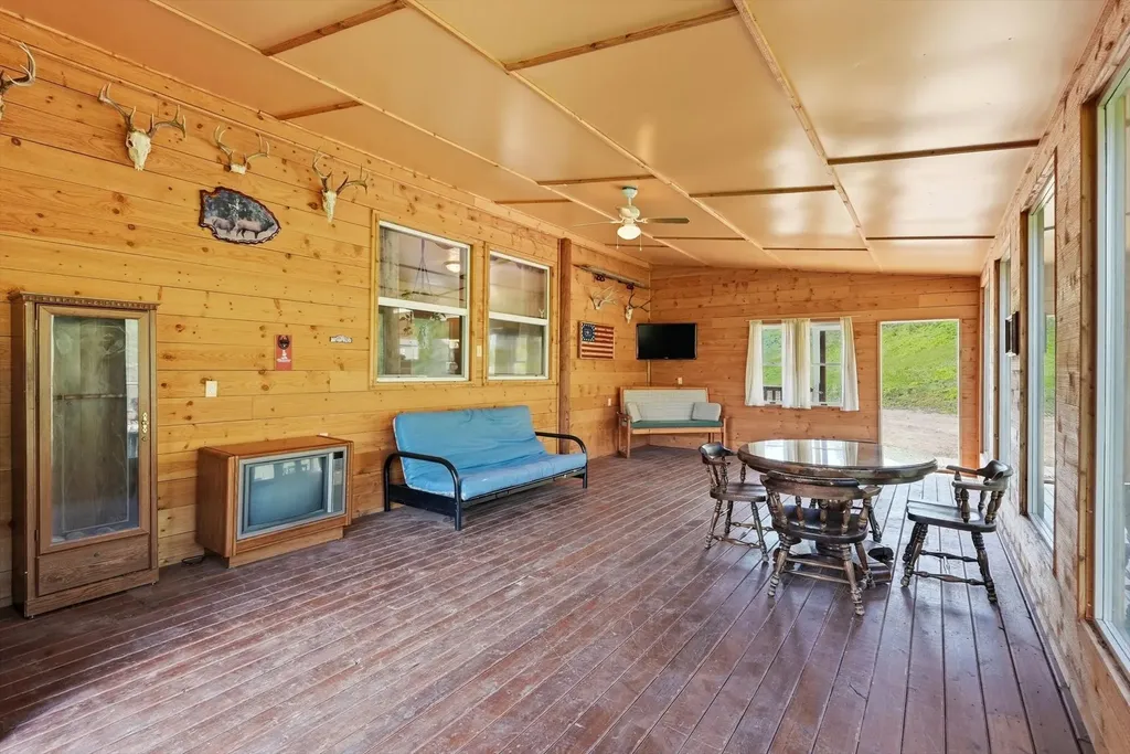 17190 Calamity Lane Huson MT 59846