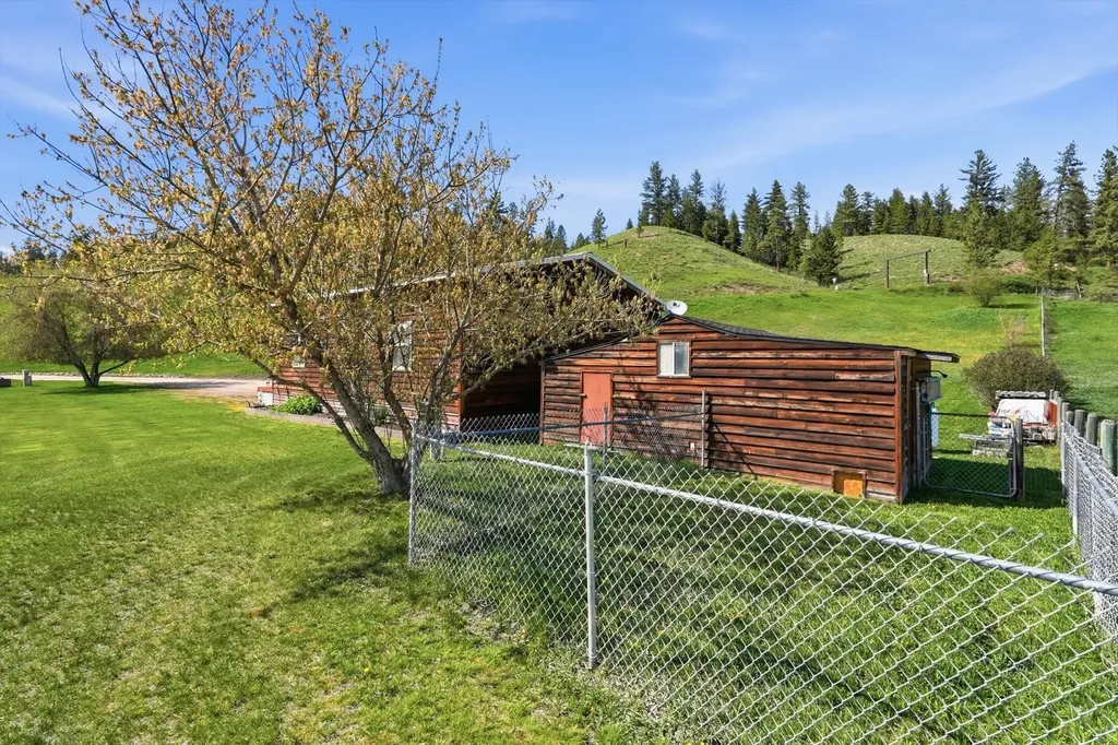 17190 Calamity Lane Huson MT 59846