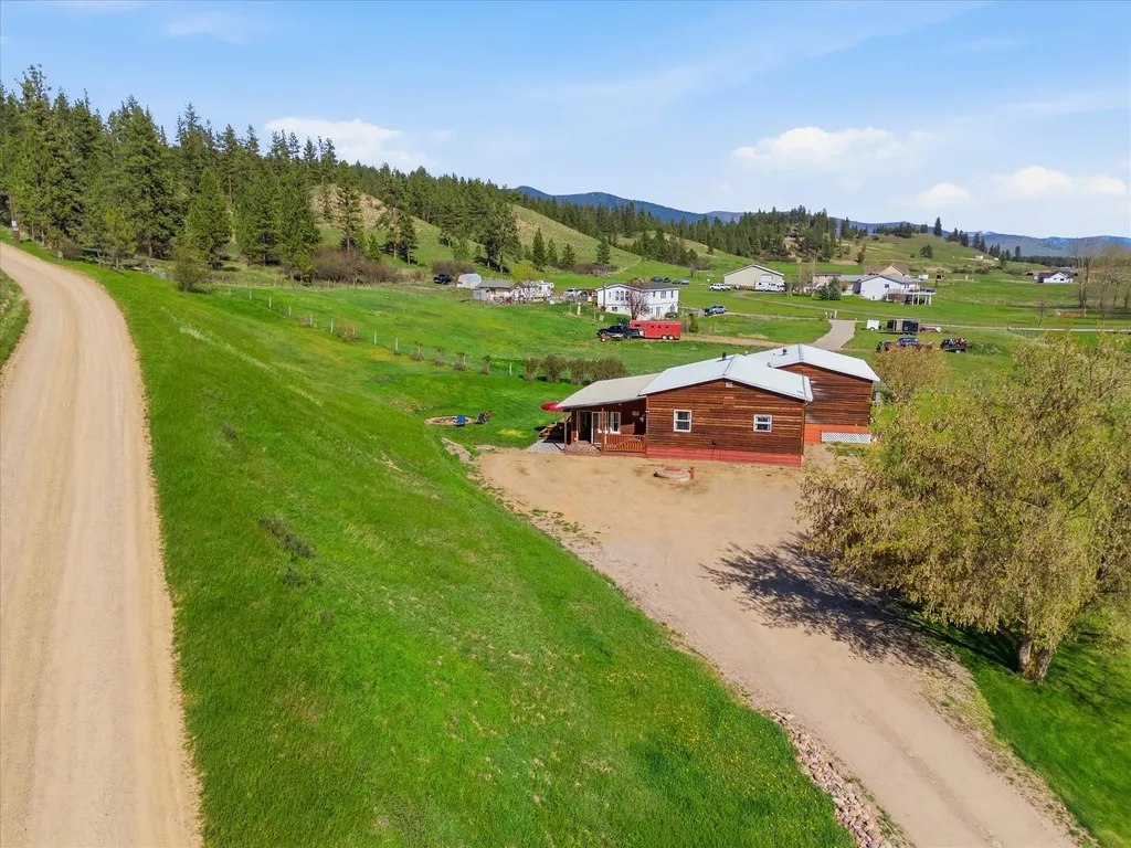 17190 Calamity Lane Huson MT 59846
