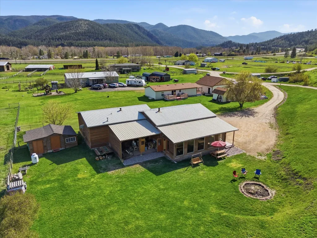 17190 Calamity Lane Huson MT 59846