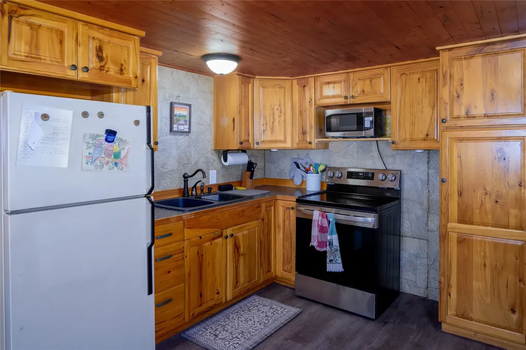 455 Bethel Drive Troy MT 59935