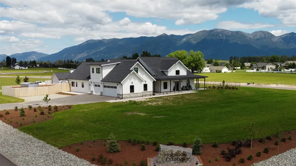 415 Charlotte Peak Drive Kalispell MT 59901