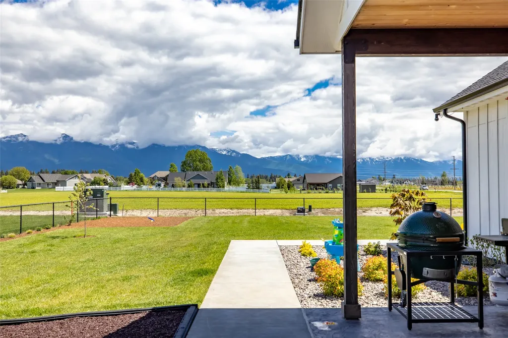 415 Charlotte Peak Drive Kalispell MT 59901