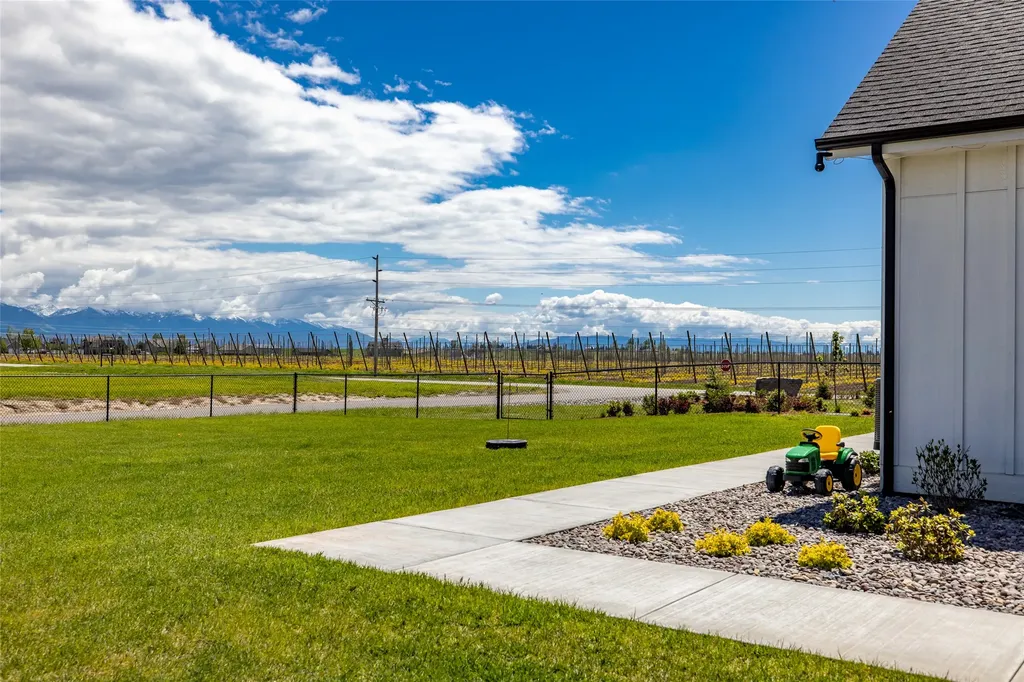 415 Charlotte Peak Drive Kalispell MT 59901
