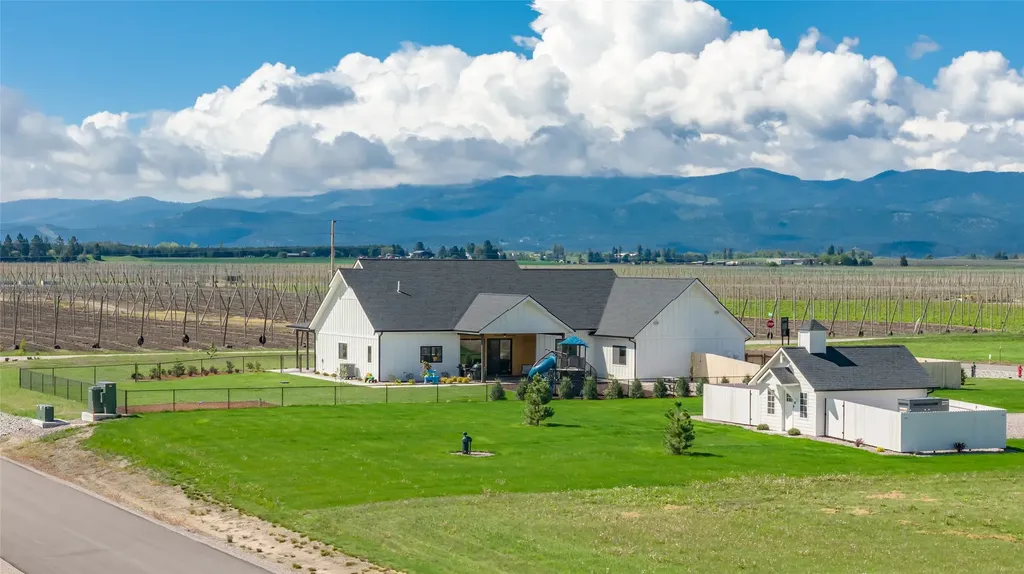 415 Charlotte Peak Drive Kalispell MT 59901